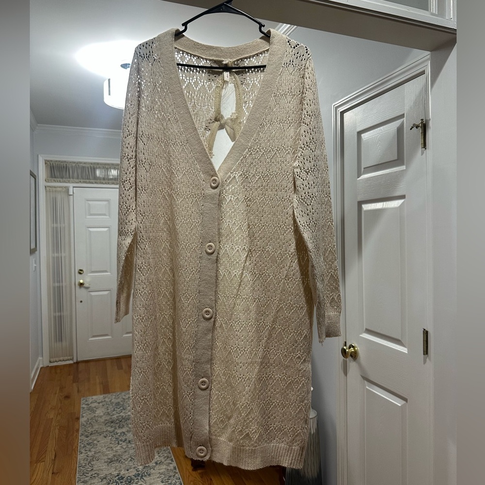 🤍 Cream Knit Button-Up Cardigan 🤍 Size Large! Best Offer Accepted!